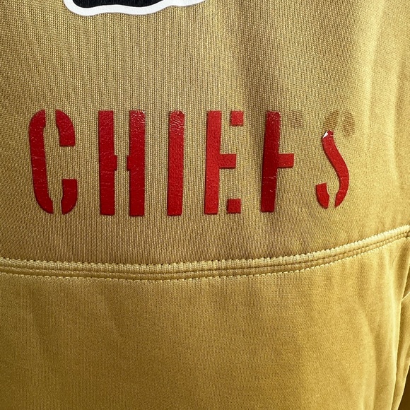 🏈❤️ CHIEFS, NFL, LIGHT TAN, MILITARY HOODIE. MED. Proceeds will go to local vfw - Picture 10 of 10